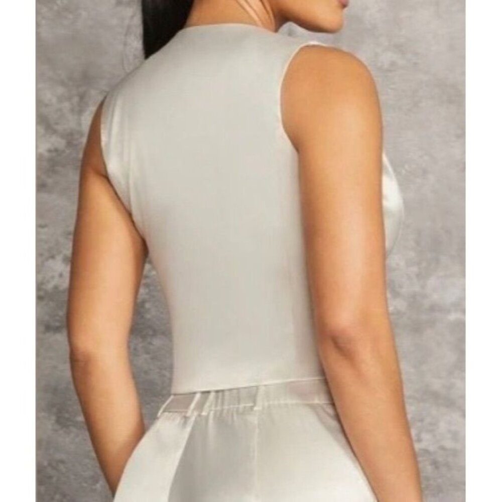 Chic Satin Deep V-Neck Sexy Stretchy Vest - Picture 2 of 4